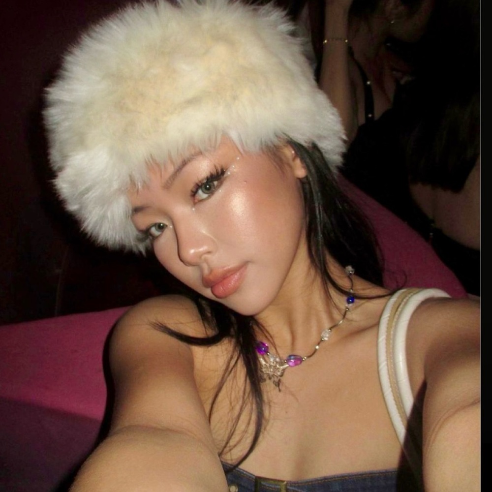 White Faux Fur Russian Hat 🤍